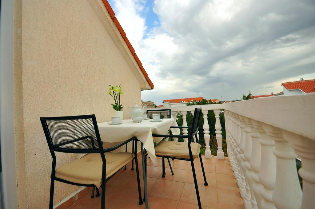 Apartments Toni Vodice Kültér fotó